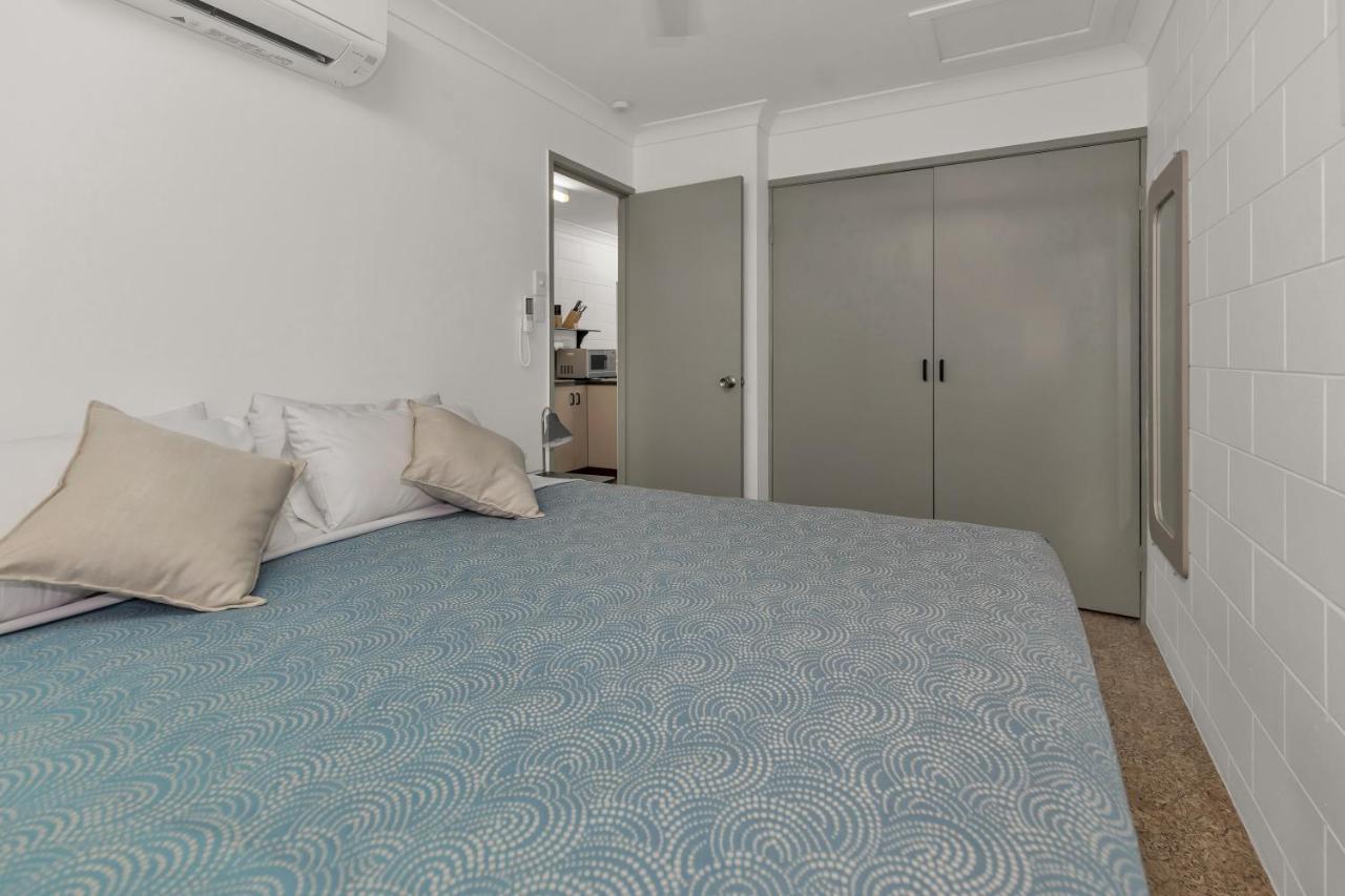 Balgal Beach Units Rollingstone Екстериор снимка