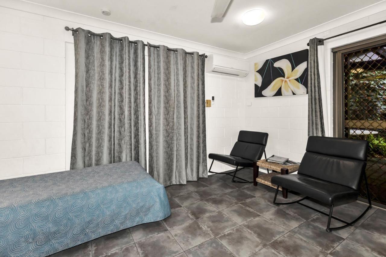 Balgal Beach Units Rollingstone Екстериор снимка