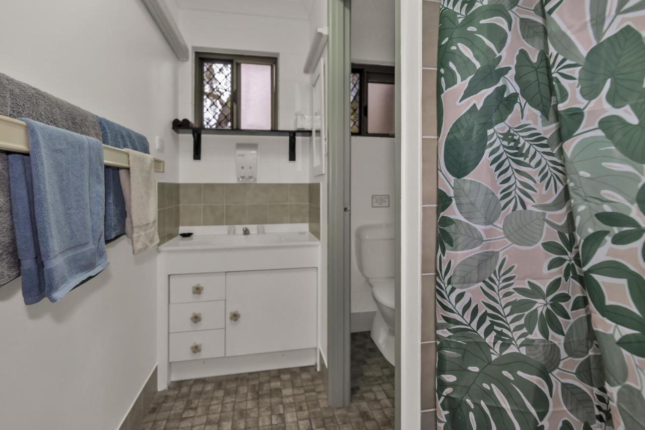Balgal Beach Units Rollingstone Екстериор снимка
