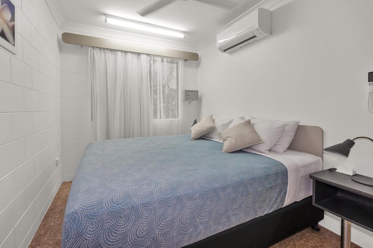 Balgal Beach Units Rollingstone Екстериор снимка