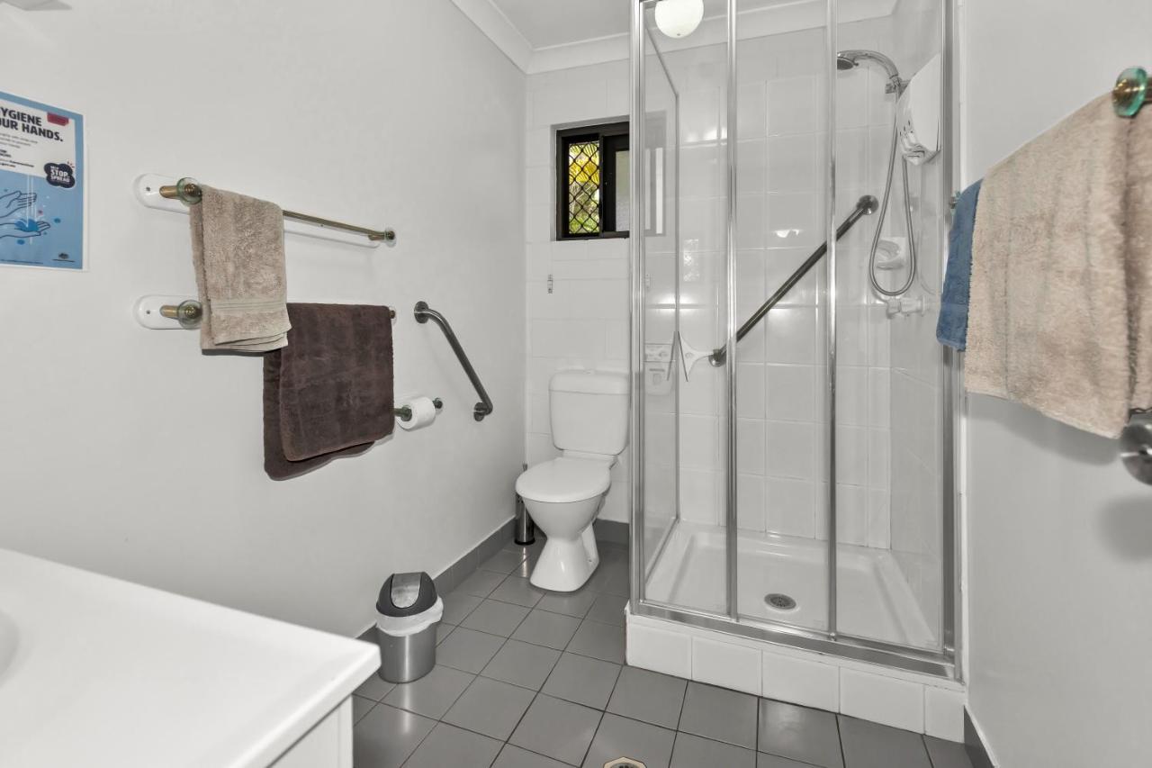 Balgal Beach Units Rollingstone Екстериор снимка
